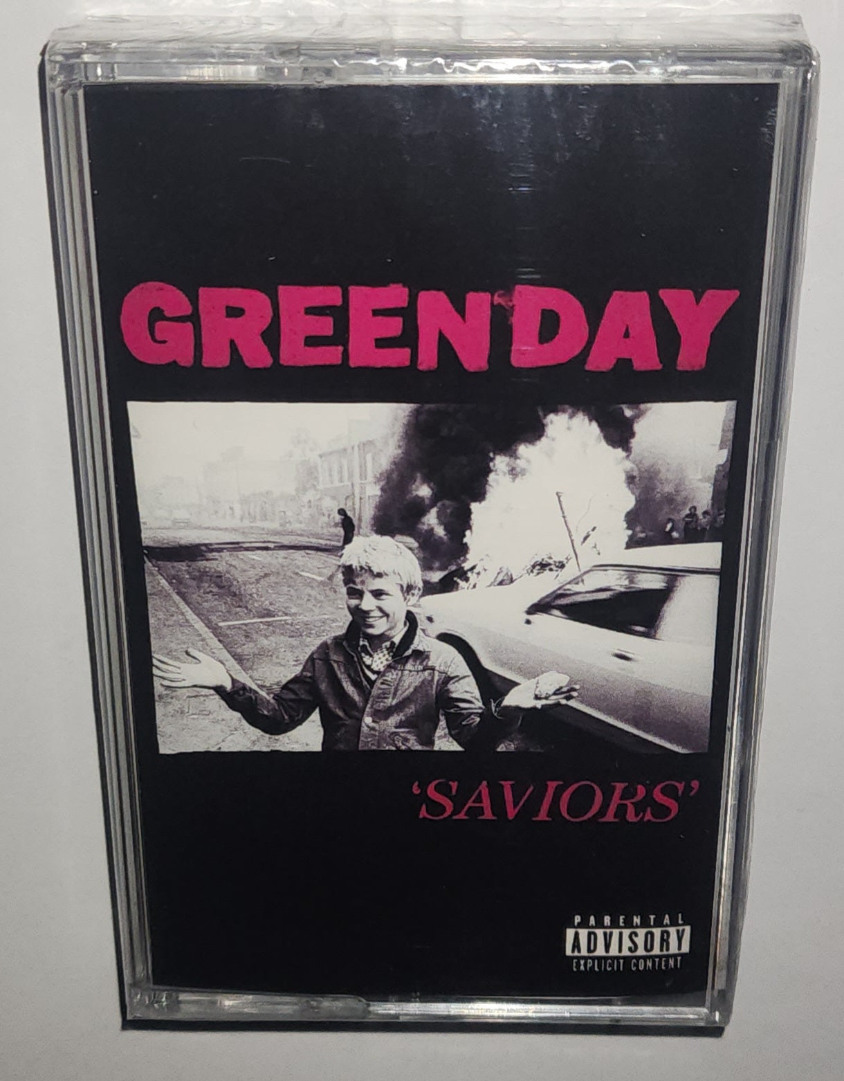 Green Day – Saviors (2024) (Cassette Tape)